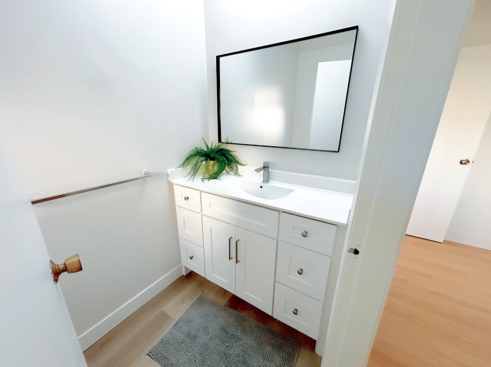 Room in House for Rent - 7005 Maureen Cres, Burnaby, BC 3
